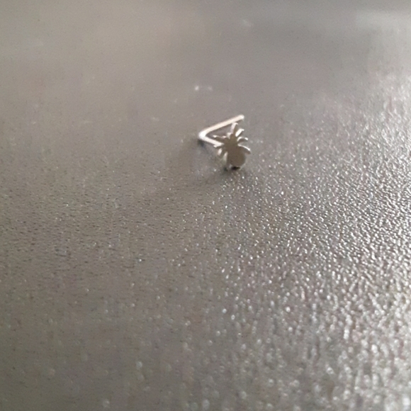 🕷 Spider Nose Ring- silver - Picture 2 of 4